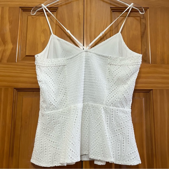 White House Black Market White Eyelet Peplum Cami Size 8 NWT - Picture 3 of 13